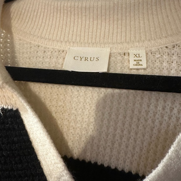 Cyrus Sweater - Picture 3 of 5